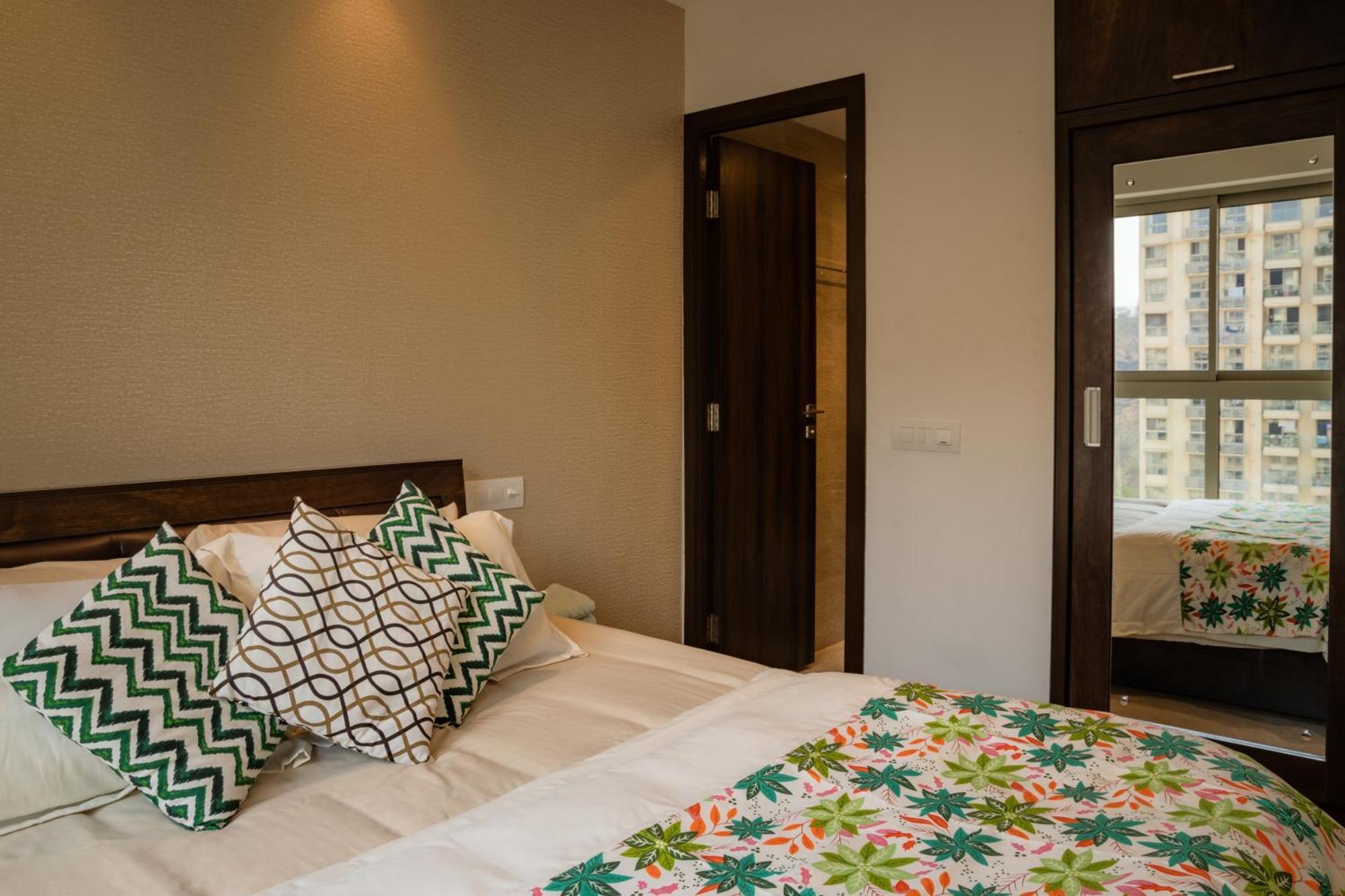Zenia Luxury Suites And Serviced Apartments Mumbai Exterior photo